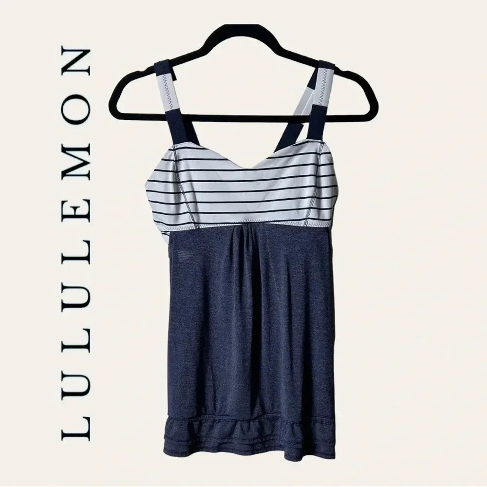 0410W. LULULEMON RUN: BACK ON TRACK TANK NAVY‎ BLUE WITH STRIPES